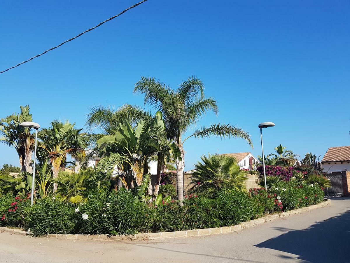 Mansarda Con Vista Piscina Villa Campofelice di Roccella Kültér fotó