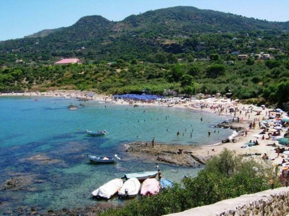 Mansarda Con Vista Piscina Villa Campofelice di Roccella Kültér fotó